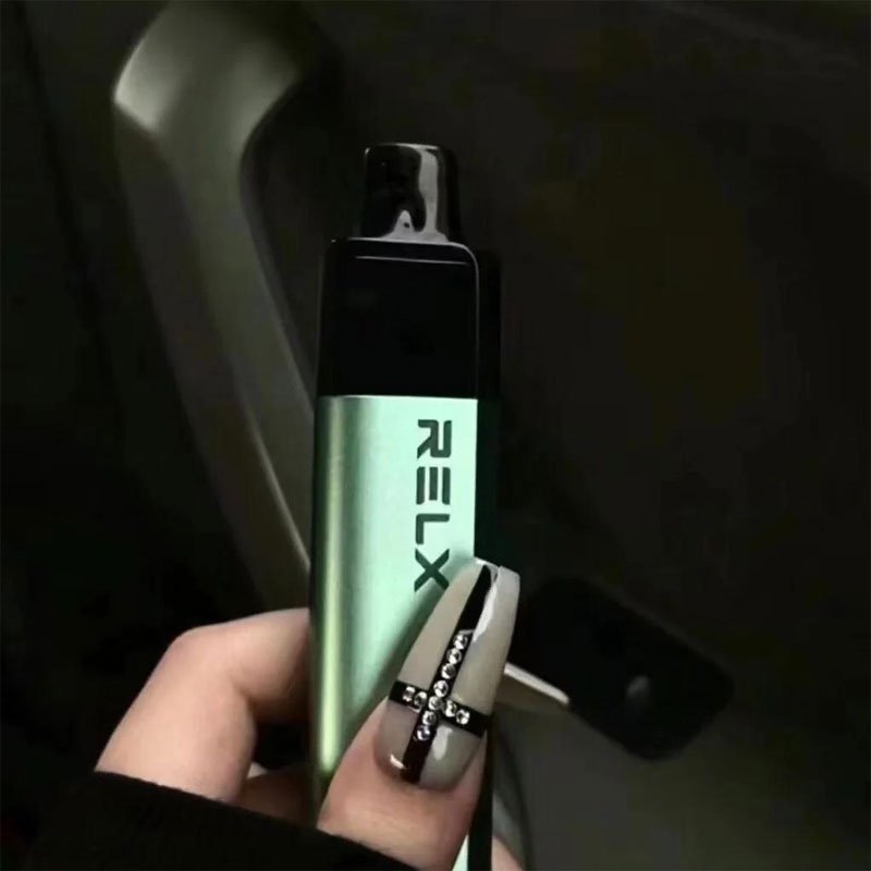 E Cigarettes vs Smoking: Exploring the Health Impacts and Social Trends