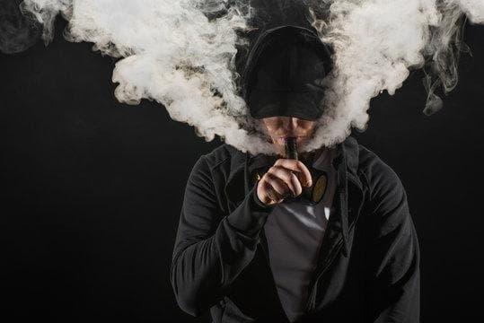 E-Sigara Myths and Facts Exploring electronic cigarettes health effects and Safer Use Strategies