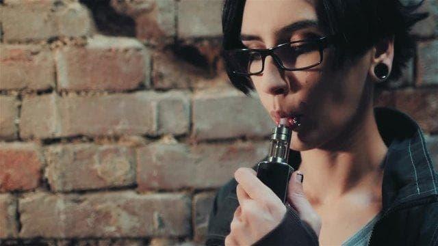 Jednorazowy e-papierosy guide to e-cigarette battery types for smarter disposable vaping choices