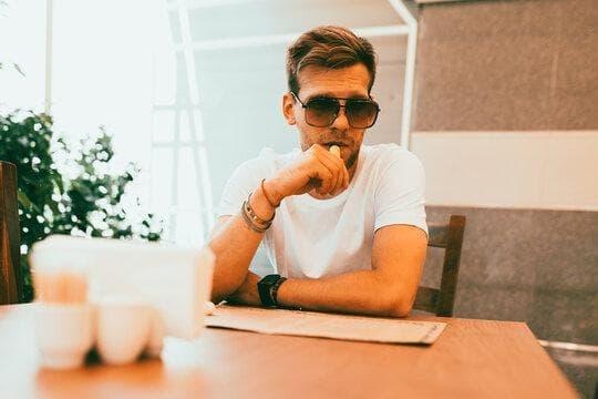 E-Papierosy Jednorazowe Buyer Guide and SEO Tips Featuring High-Resolution electronic cigarette images