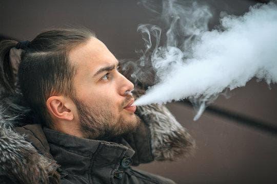what is e cigarette and why a cigarette shaped vape might be the discreet alternative for smokers